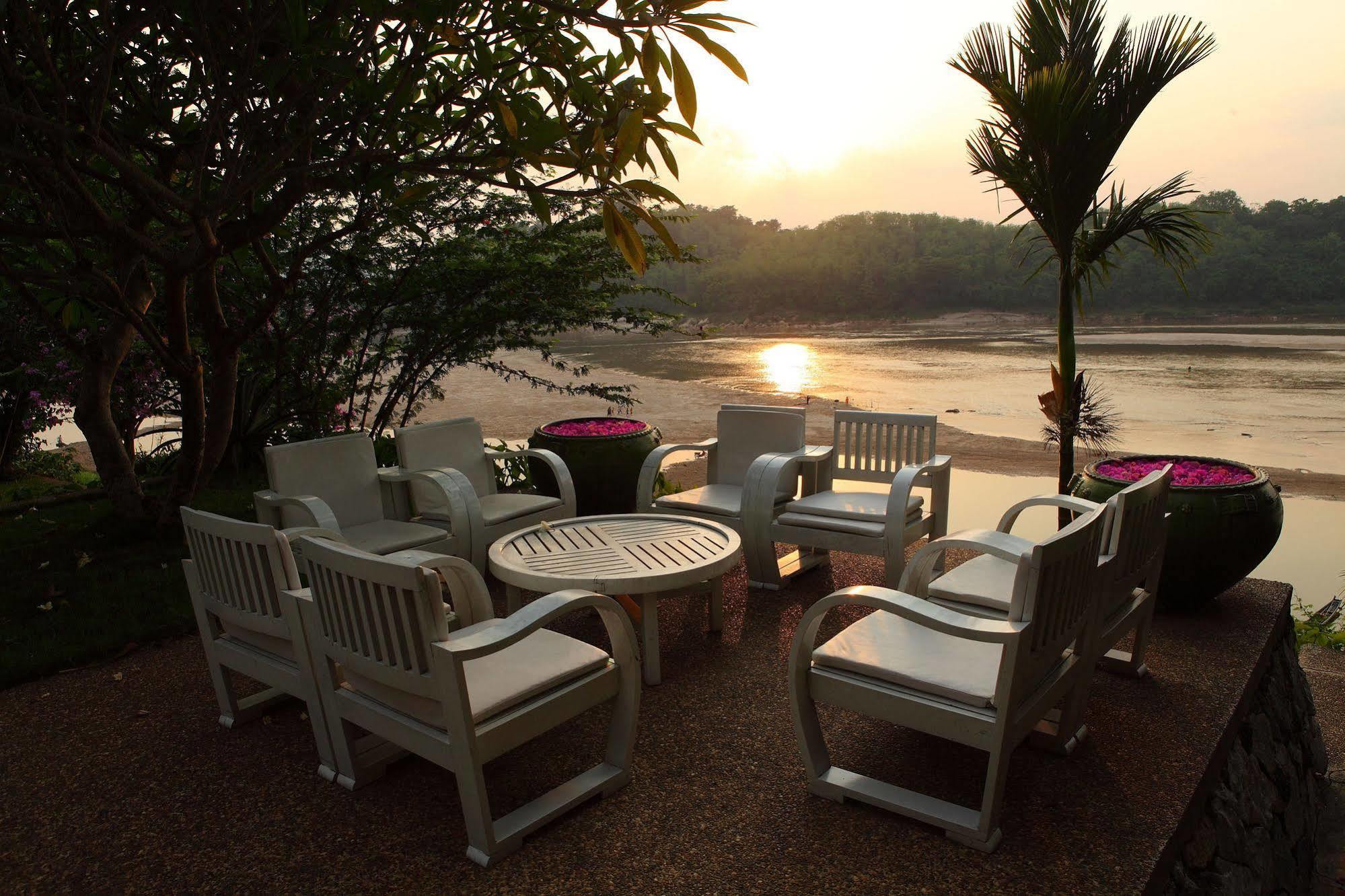 Sunset Villa By Burasari Λουάνγκ Πραμπάνγκ Εξωτερικό φωτογραφία
