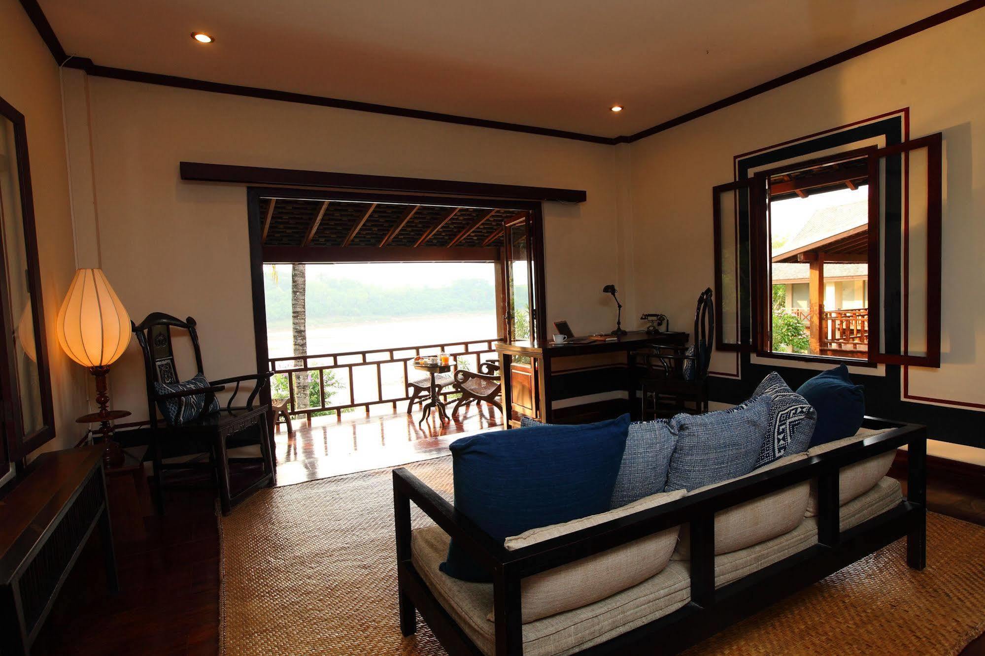 Sunset Villa By Burasari Λουάνγκ Πραμπάνγκ Εξωτερικό φωτογραφία